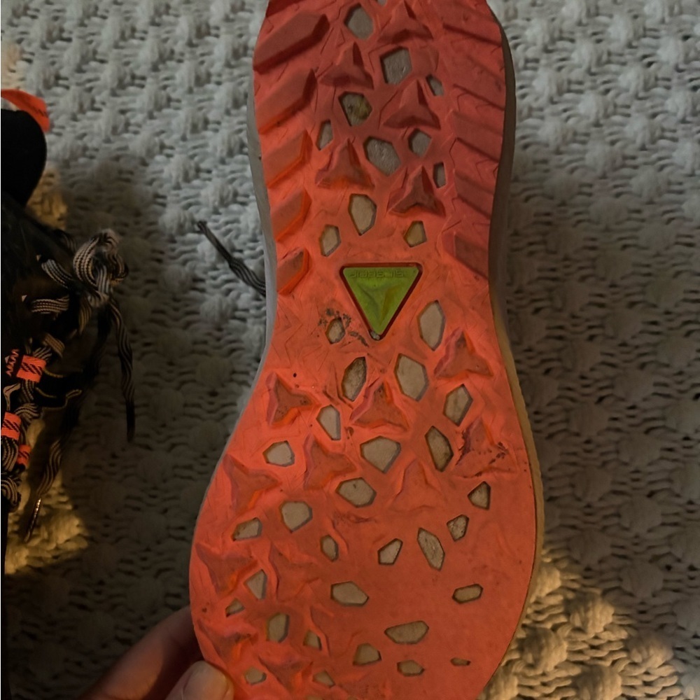 ASICS Fuji Lite 4 Black with Neon Highlights size 9 - Picture 6 of 9